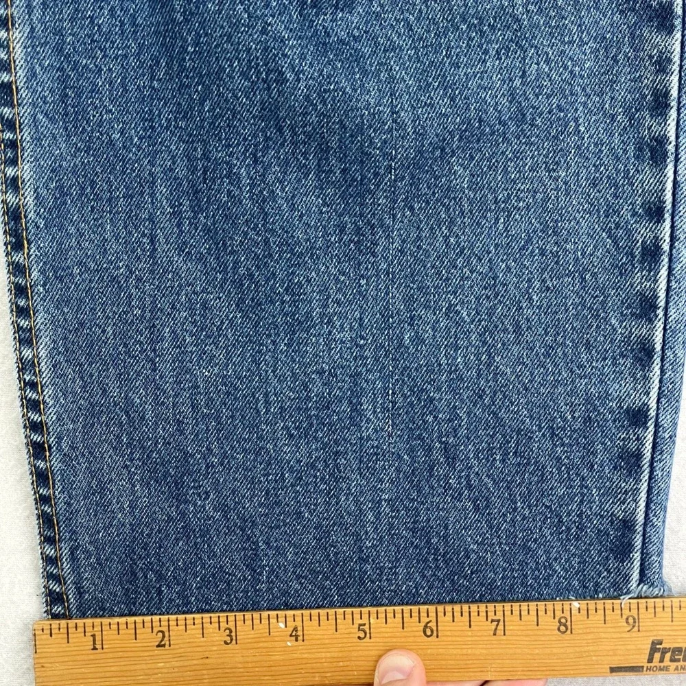 VTG Levi's Jeans 550 Mens 38x32‎ Blue Distressed Denim Relaxed made in USA Cut